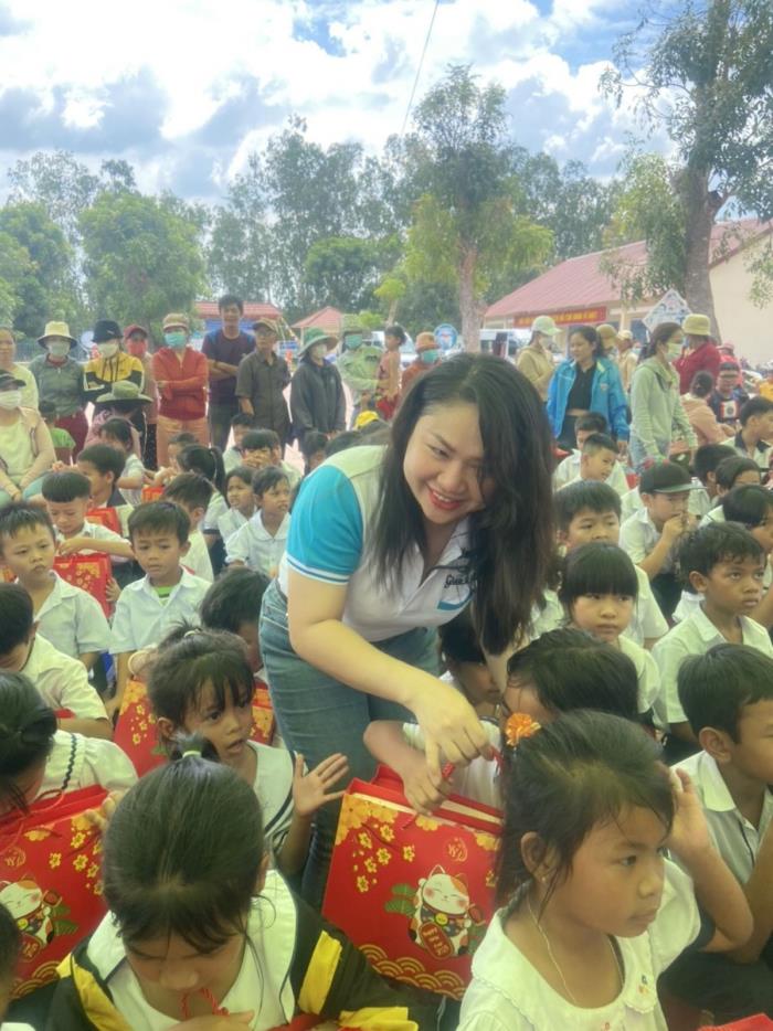 THĂM VÀ TẶNG QUÀ CHO CÁC CHÁU MỒ CÔI, HỌC SINH VÀ NGƯỜI CÓ HOÀN CẢNH KHÓ KHĂN TẠI ĐỒNG NAI-BÌNH THUẬN NGÀY 18/02/2023